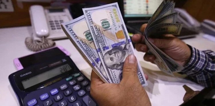 Pakistani rupee depreciates against US Dollar